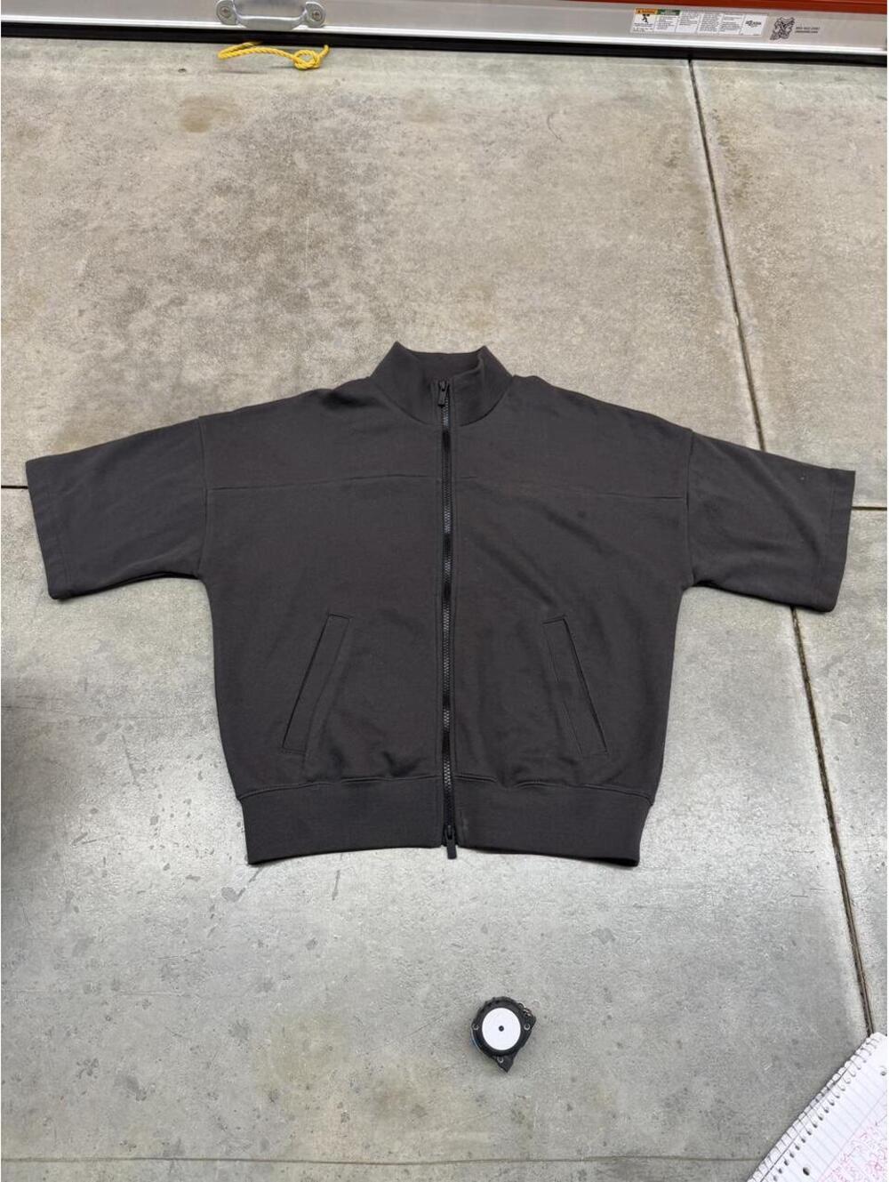 fear of god essentials short sleeve full zip up jacket size 10 WOMENS